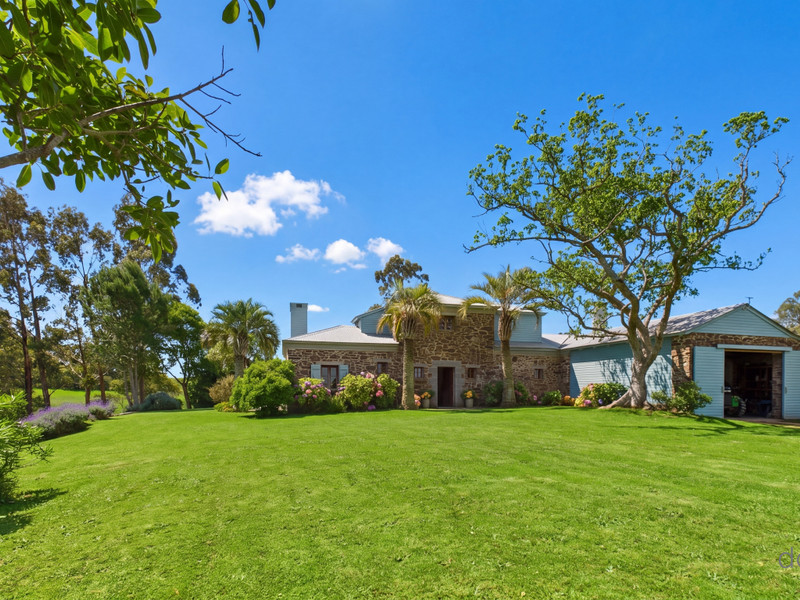 Estancia histórica restaurada en la zona de Rocha.